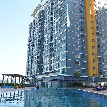 Vista Alam Roomstay Homestay Shah Alam Exteriör bild