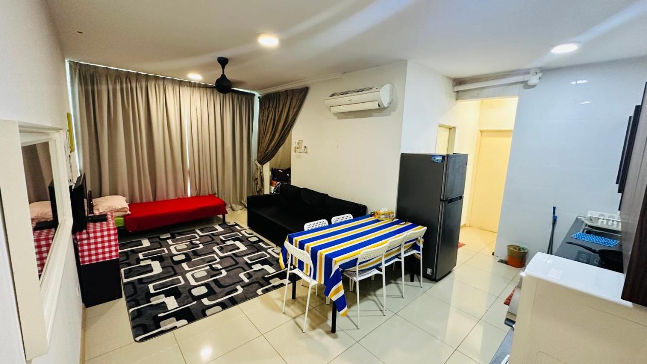 Vista Alam Roomstay Homestay Shah Alam Exteriör bild