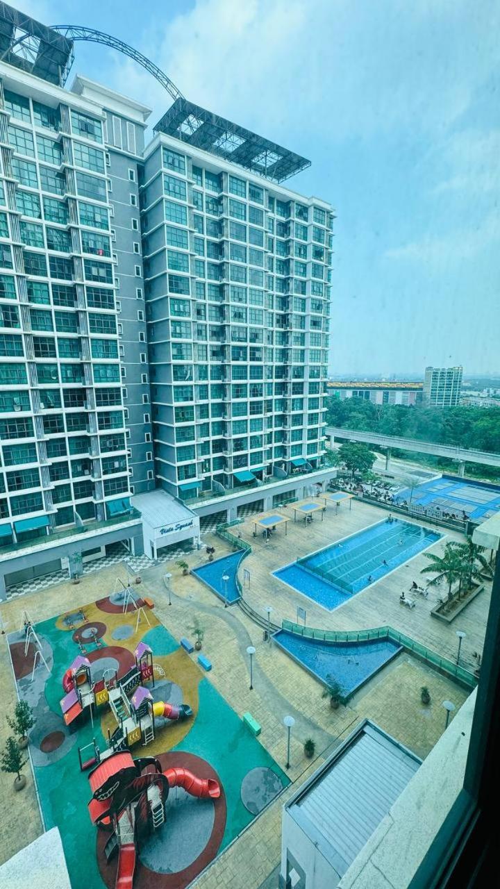 Vista Alam Roomstay Homestay Shah Alam Exteriör bild
