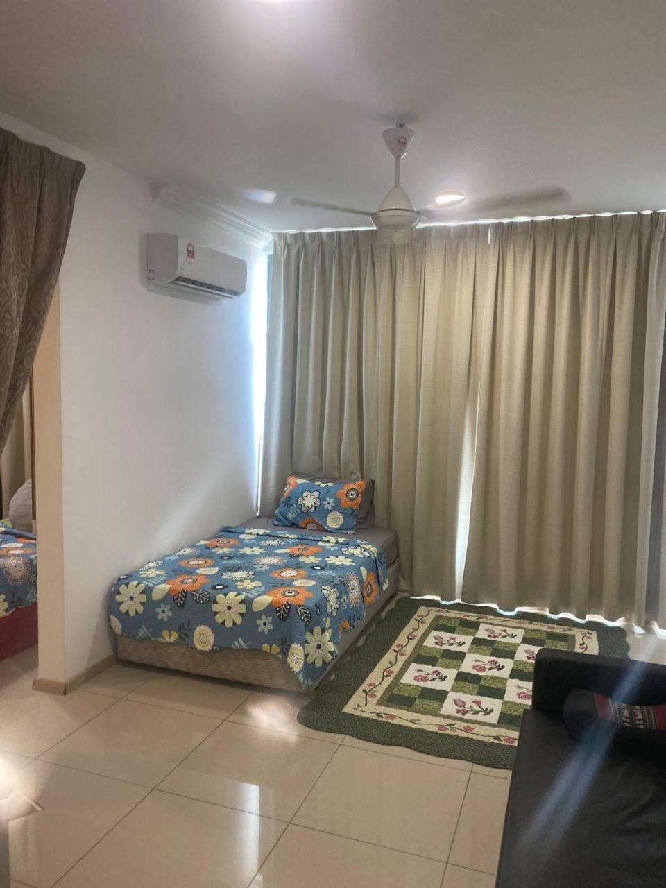 Vista Alam Roomstay Homestay Shah Alam Exteriör bild
