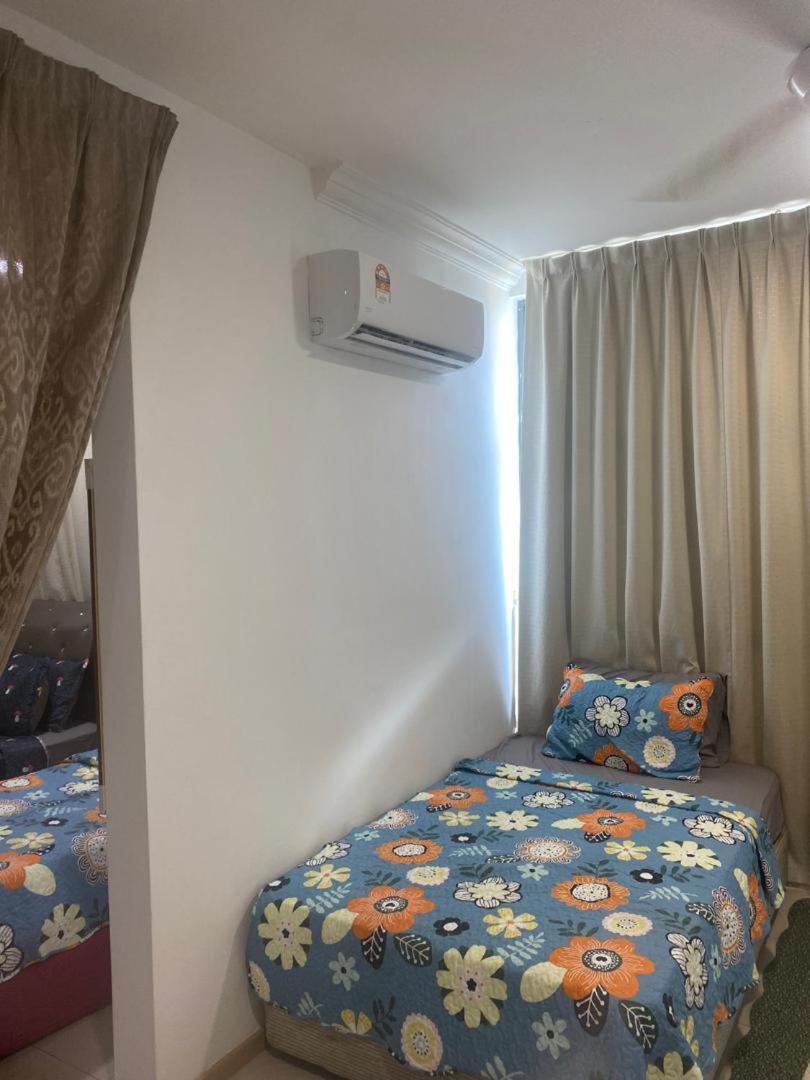 Vista Alam Roomstay Homestay Shah Alam Exteriör bild