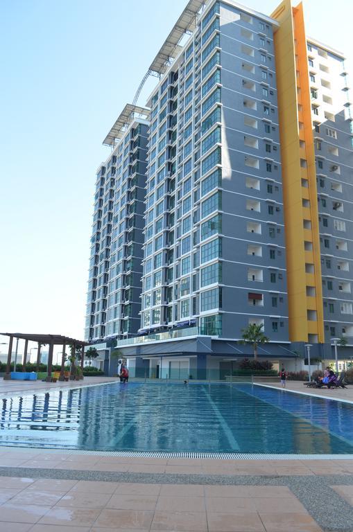 Vista Alam Roomstay Homestay Shah Alam Exteriör bild